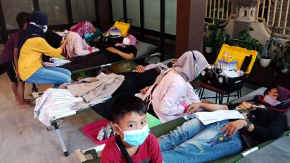 Meski Puasa Warga di Banyuwangi Antusias Mengikuti Donor Darah