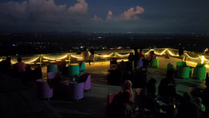 Ngabuburit di Puncak Saka, Negeri di Atas Awan Kulon Progo