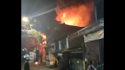 Kebakaran Landa Sebuah Bengkel di Warakas Jakut, Lima Orang Tewas