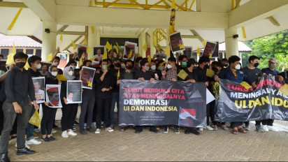 LBP Datang ke UI, BEM Gelar Aksi Tolak Wacana Presiden 3 Periode