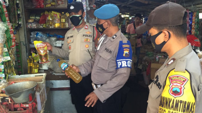 Polres Kudus Blusukan Pantau Ketersediaan Minyak Goreng di Pasar, Hasilnya?