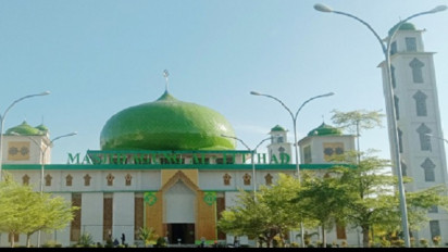 Berkubah Zamrud Masjid Agung Al-Ittihad Jadi Icon Kabupaten Tebo
