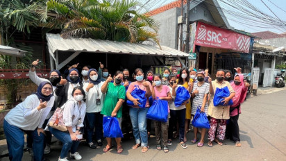 Berbagi Berkah Ramadhan, PNM Salurkan Sembako Bagi Nasabah