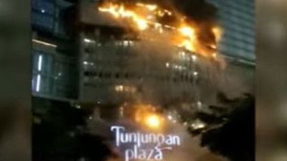 BREAKING NEWS: Mal Tunjungan Plaza 5 Surabaya Kebakaran