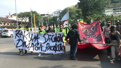 Ribuan Mahasiswa Semarang Gelar Unjuk Rasa di Gedung Provinsi Jateng