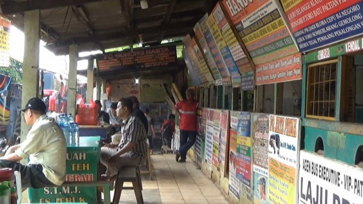 Mau Mudik Pakai Bus? Tiket H-7 Lebaran Nyaris Habis
            - galeri foto