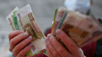 Rubel Rusia Jatuh Imbas Sanksi Barat