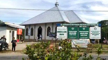 Tak Tega Lihat Penduduk Muslim Jalan Jauh, Warga Beragama Buddha Bangun Masjid di Desa Ambaipua Konawe Selatan