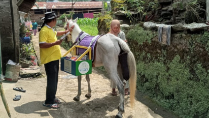 Asyiknya Ngabuburit Bermanfaat Bareng Kuda Pustaka di Lereng Slamet Purbalingga