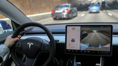 Fitur "Boombox" Bermasalah, Tesla Tarik 595 Ribu Mobil di AS