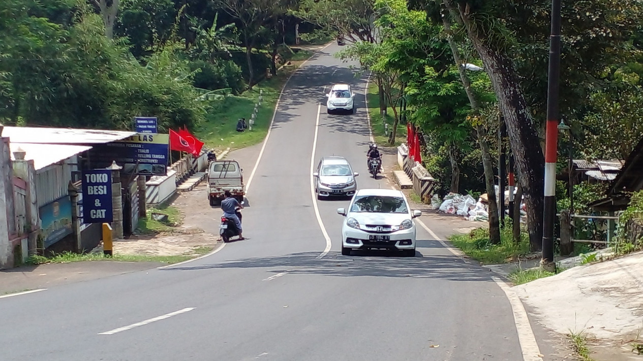 Jalur Alternatif Gunungpati Semarang, Lewat Sini Bisa Lihat Banyak Monyet
            - galeri foto