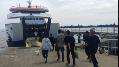 Pelabuhan Meulaboh Aceh Mulai Dipadati Pemudik