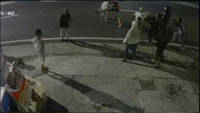 Aksi Tawuran Dua Kelompok Pemuda di Batu Terekam CCTV