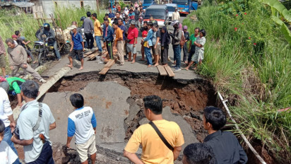 Jalinsum Penghubung Kabupaten Lahat-Provinsi Bengkulu Amblas