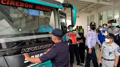 Jelang Arus Mudik 2022, Bus di Terminal Harjamukti Cirebon Dilakukan 'Ram Check'