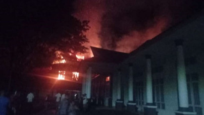 Kantor Bupati Halmahera Selatan Terbakar, Diduga Akibat Korsleting Listrik