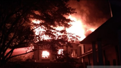 Polisi: Kebakaran Kantor Bupati Halsel Berawal Dari Ruang Staf Ahli