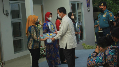 Menhan Serahkan 53 Unit Rumah ke Ahli Waris Kru Kapal Selam Nanggala 402