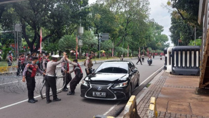 Ada Demo Mahasiswa, Polisi Tutup Jalan Medan Merdeka Barat