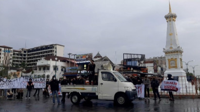 Penuhi Tugu Pal Putih, Mahasiswa di Yogyakarta Gugat Pemerintah Oligarki