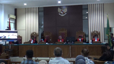 Korupsi Barang Kena Cukai, Bupati Bintan Divonis 5 Tahun Penjara