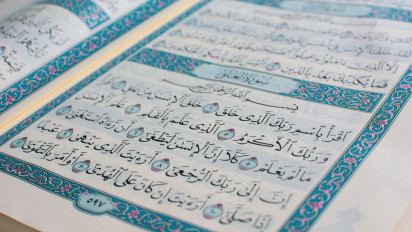 Yuk, Hidupkan Sunnah! Begini Hukum dan Tata Cara Sujud Tilawah