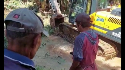 Tim Gabungan Melakukan Pencarian Warga Hanyut di Sumbawa Barat