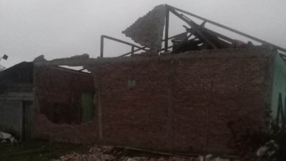 Mencekam! Dahsyatnya Puting Beliung Hancurkan Belasan Rumah di Humbahas