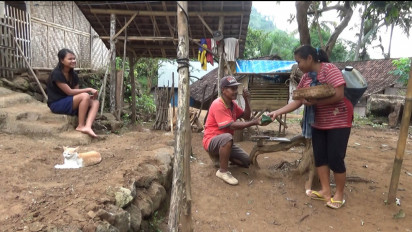 Makan Nasi Tiwul Sehari-hari, Tetap bisa Bersedekah di Bulan Ramadhan