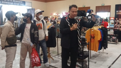 Vicky Prasetyo Ramaikan OnePride MMA SportsWear