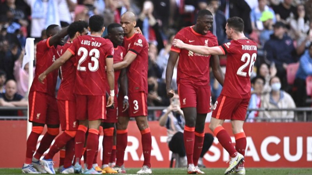 Dua Mantan Bintang MU: Ini Tim Liverpool Terbaik
            - galeri foto