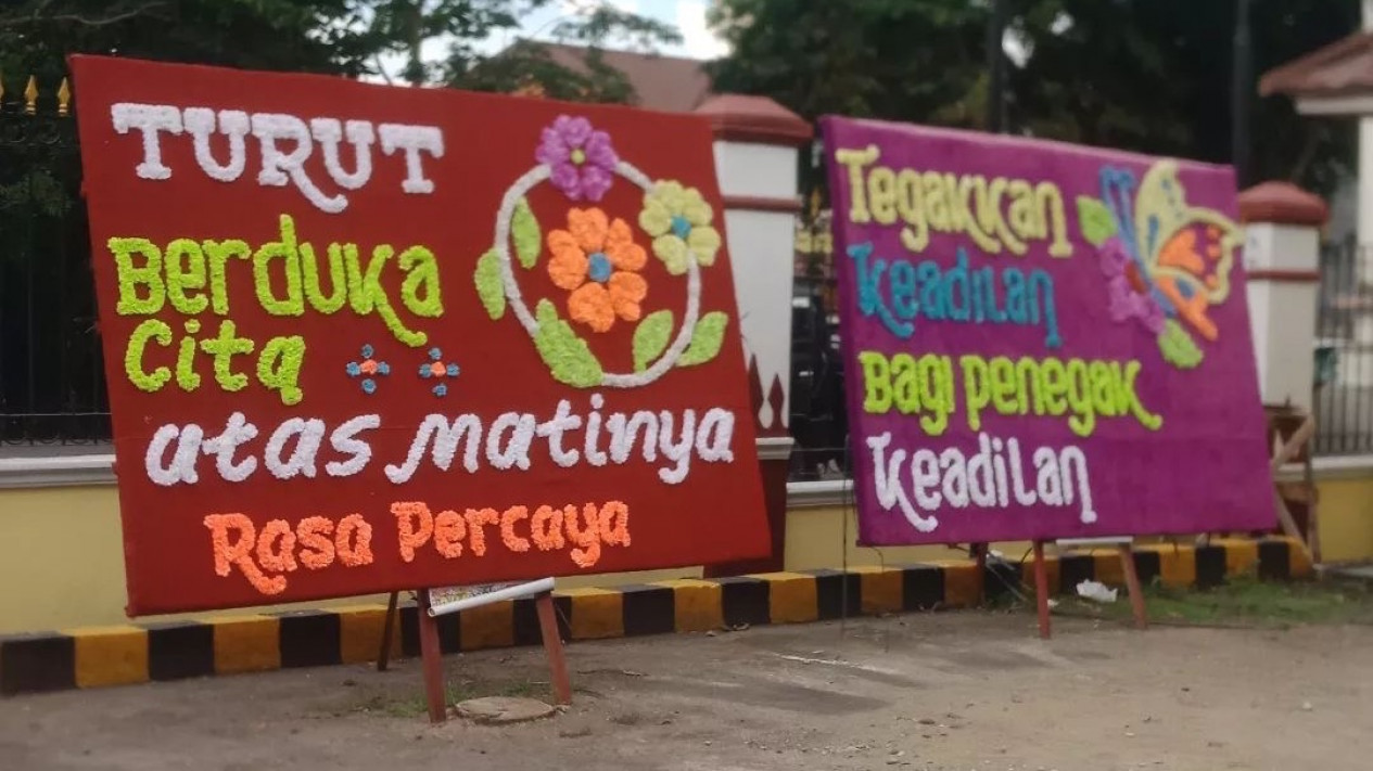 Videokan Rekan Kerja di Kamar Mandi, Oknum Hakim Mesum Dimutasi
            - galeri foto