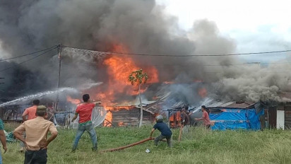 12 Kios Pedagang di Pasar Terpadu Aceh Tenggara Terbakar