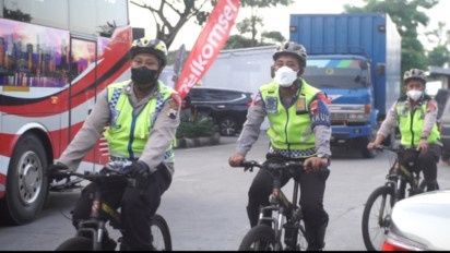 Tim Sepeda Polres Semarang Urai Kepadatan di Rest Area 429 Tol Semarang Solo