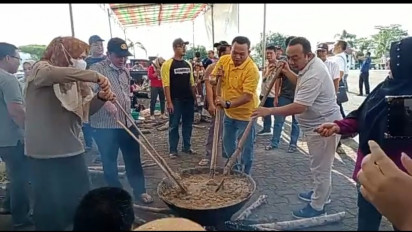 "Ngidak Gelamai" Sambut Lebaran Suku Serawai di Seluma 