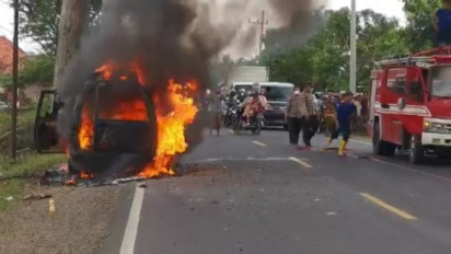 Diduga Kabel Bensin Alami Gangguan, Mobil Angkut Pemudik, Terbakar