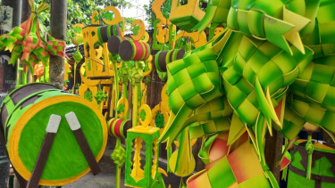 Berkah Ramadhan, Perajin Hiasan Ketupat Kebanjiran Pesanan