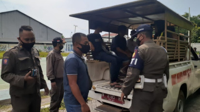 Gelar Pesta Miras saat Bulan Ramadhan, 6 Pemuda Diciduk Petugas Satpol PP