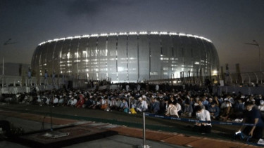 Jemaah Shalat Id Mulai Memadati JIS