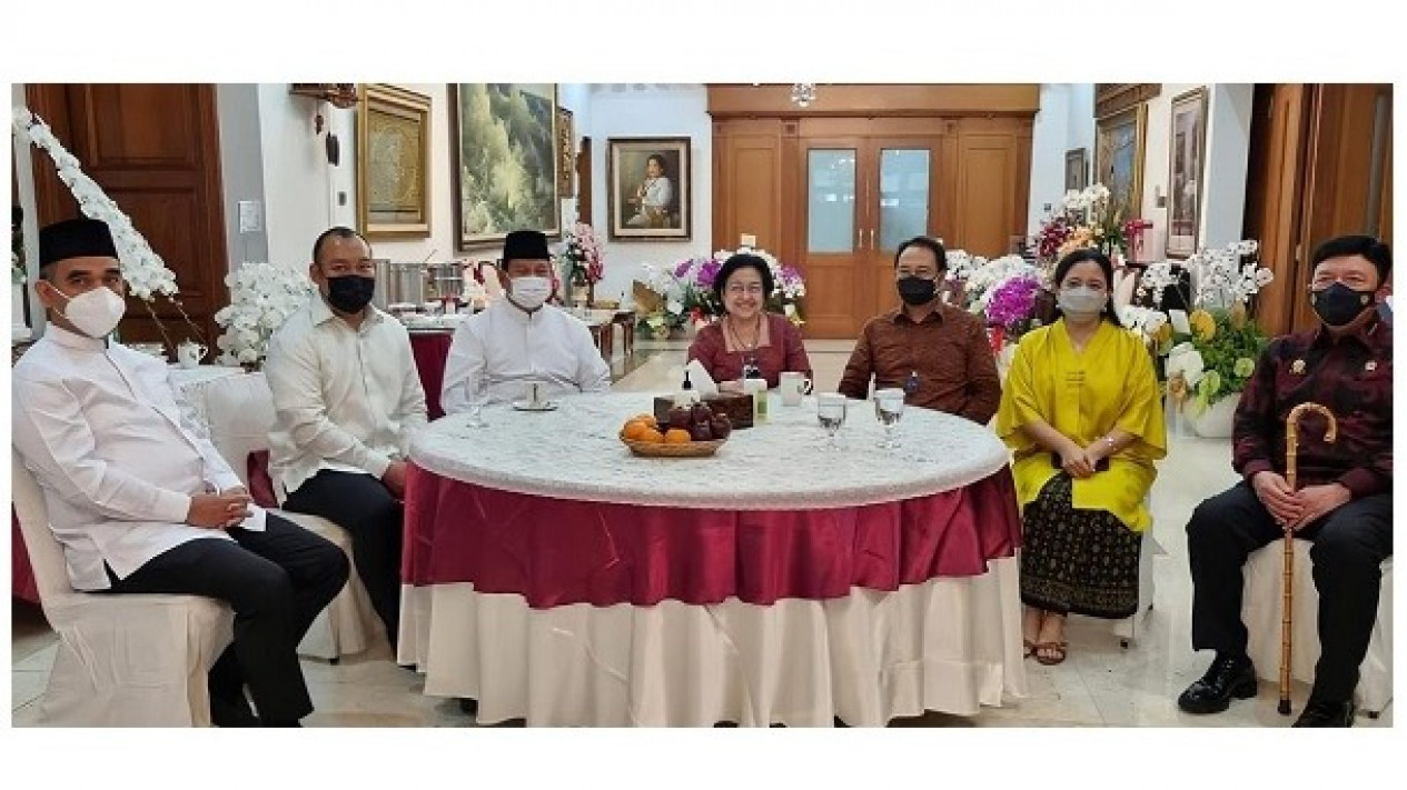 Silahturahmi Prabowo ke Megawati, Ada Puan dan Prananda
            - galeri foto