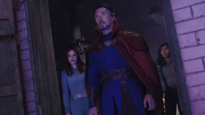 Sutradara Sam Raimi Bocorkan Keseruan Produksi "Doctor Strange 2"