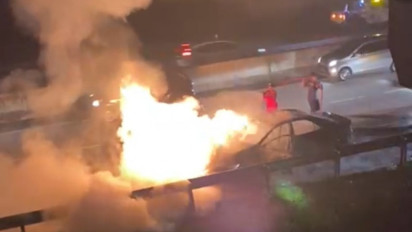 Diduga Korsleting, Mobil Terbakar di Tol Solo-Semarang KM 470