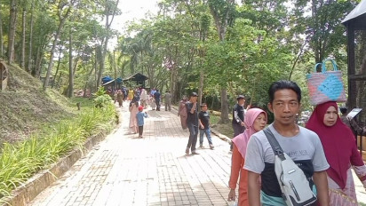 Taman Satwa Kandi Ramai Pengunjung Selama Libur Lebaran