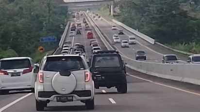Puncak Arus Balik, Tol Semarang-Solo Merayap Hingga Bawen Sepanjang 18 KM