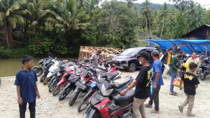 Polres Tapanuli Selatan dan Pemda Tutup Jembatan Penyeberangan Aek Sijorni