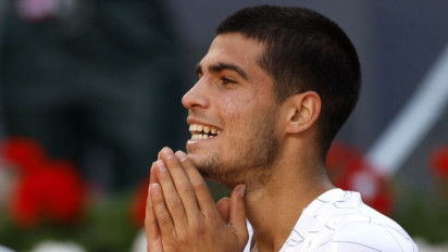 Carlos Alcaraz Perdana Kalahkan Rafael Nadal