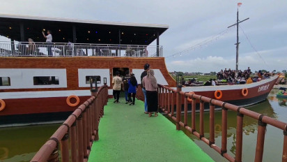 Sensasi Kulineran di Atas "Kapal Pesiar” Seolah di Tengah Lautan