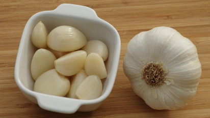 Begini Cara Benar Mengonsumsi Bawang Putih untuk Kesehatan