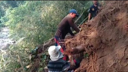 Cari Bambu di Tebing Setinggi 30 Meter, Pria di Sukabumi Tewas Tertimbun Tanah Longsor
