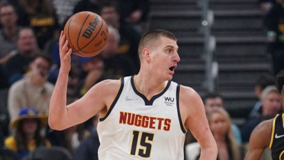 Nikola Jokic Pertahankan Trofi MVP NBA Selama Dua Musim